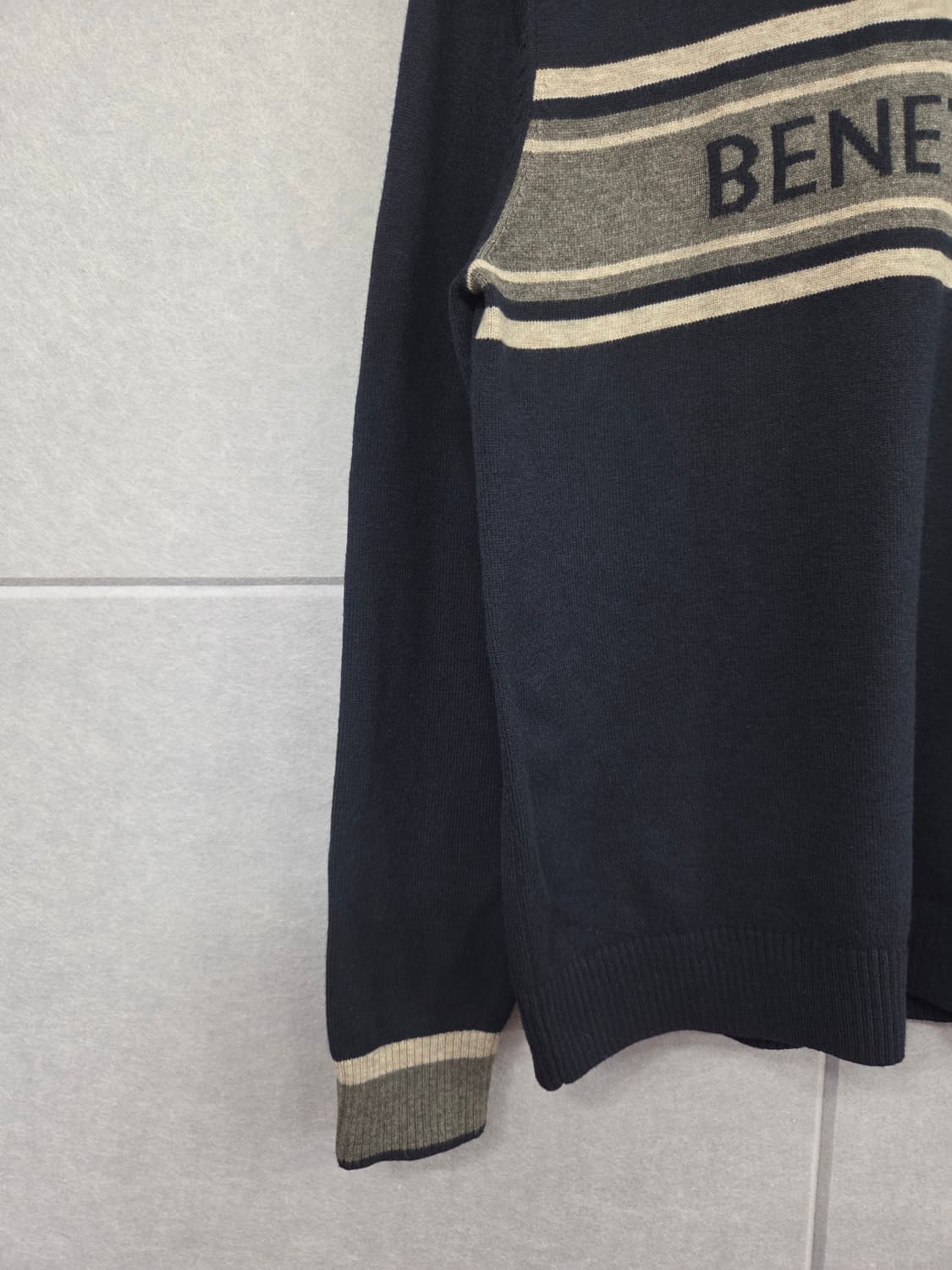 BENETTON 베네통 전면 로고 배색 라운드 니트 상품이미지3