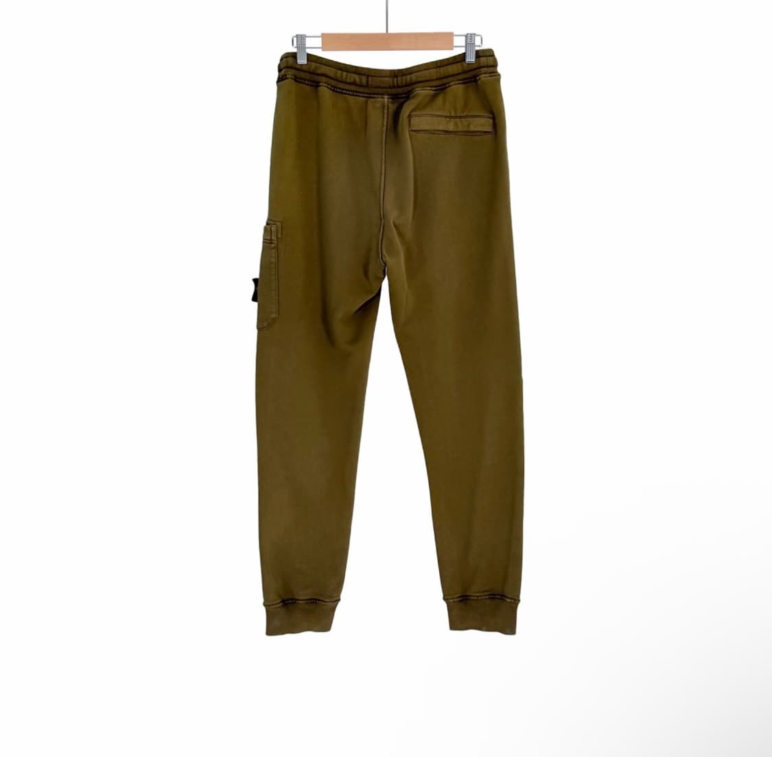 [M] 스톤아일랜드 남성 와펜 패치 카고 트레이닝 스웨트 팬츠 카키 상품이미지3