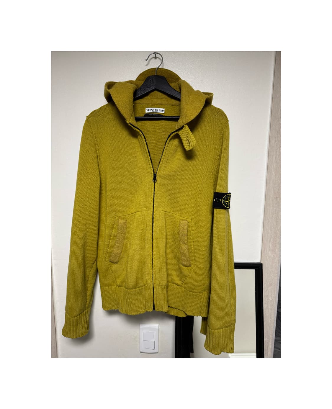 스톤아일랜드 니트 집업 상품이미지1