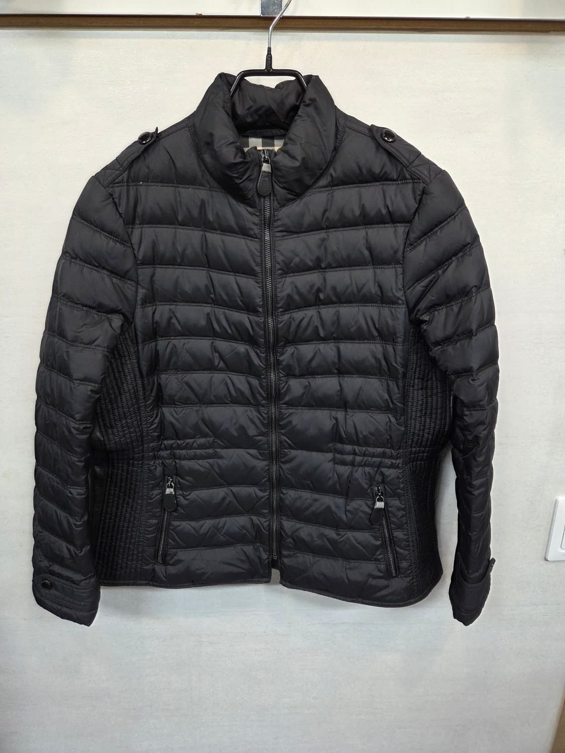 버버리 브릿 여성 레더 경량패딩 자켓 xl 상품이미지1