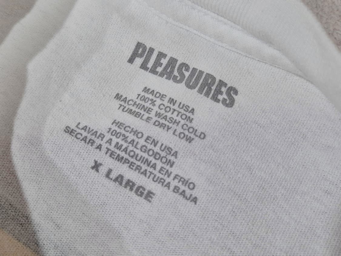 PLEASURES 플레져스 페라리 로고 반팔 티셔츠 화이트 상품이미지4