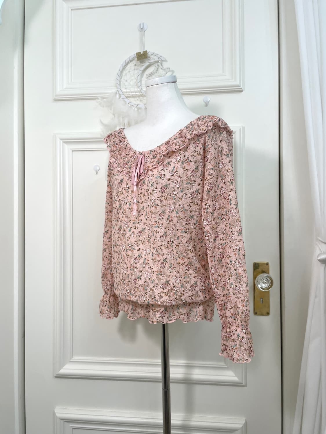 pink flower lace bow point spring blouse 상품이미지2