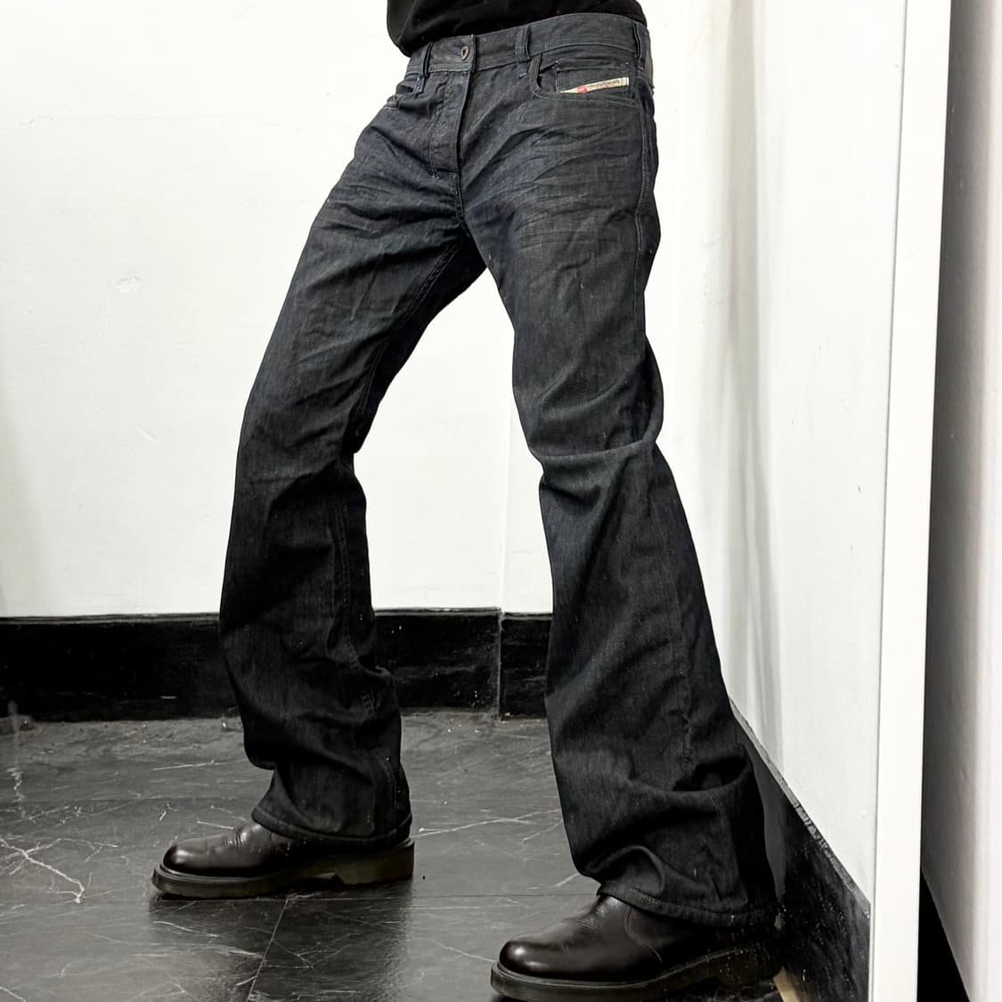 디젤 자티니 플레어 데님 팬츠 상품이미지1