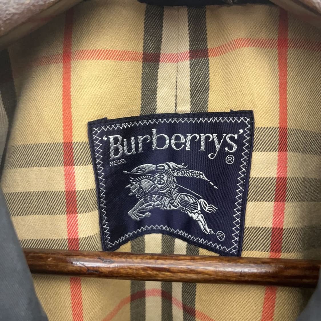 버버리 모던캐주얼 래글런 미디 트렌치 코트 S C08660 상품이미지5