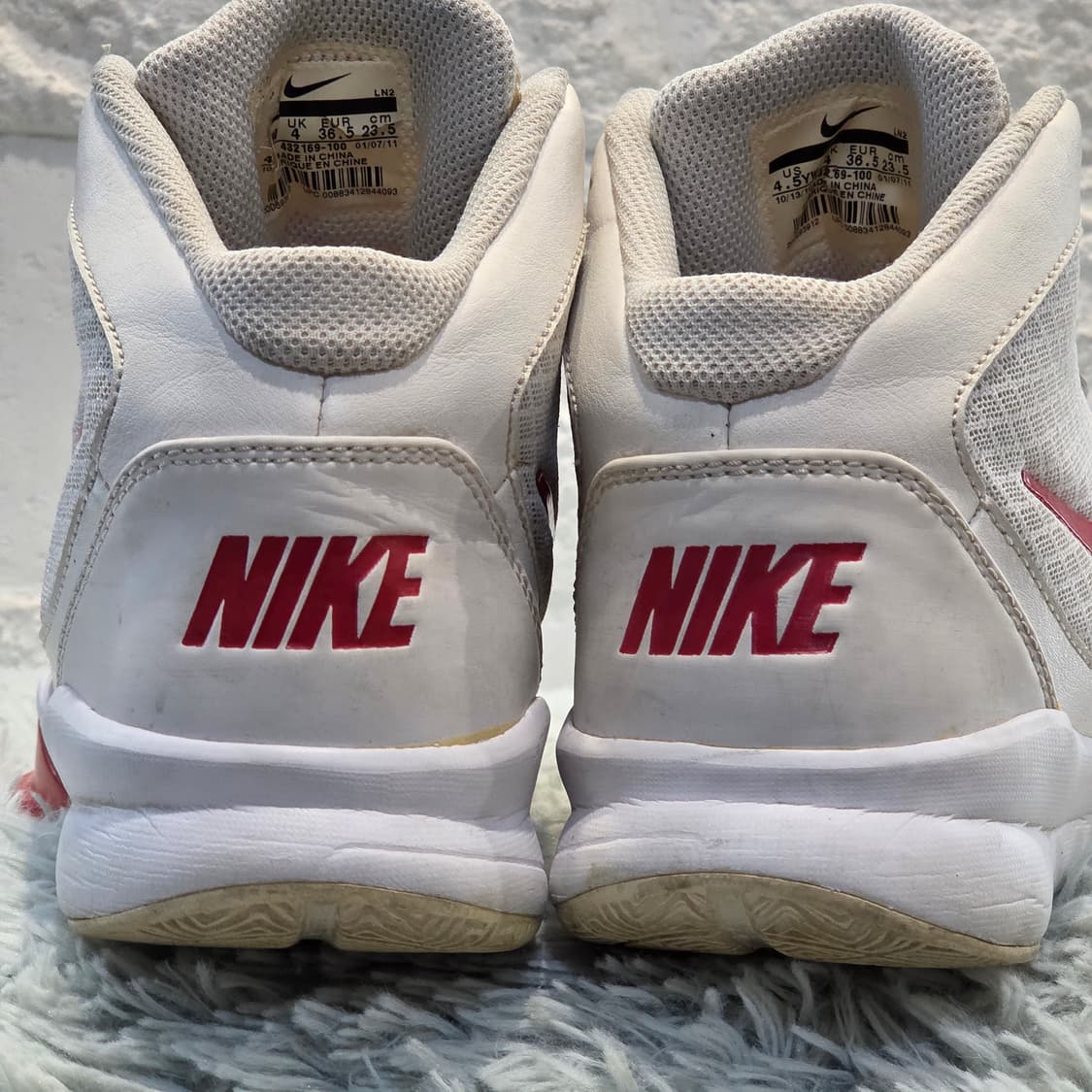 3q-1:나이키 레드 스우시 하이컷 농구화 화이트/레드 (23.5cm) 상품이미지3