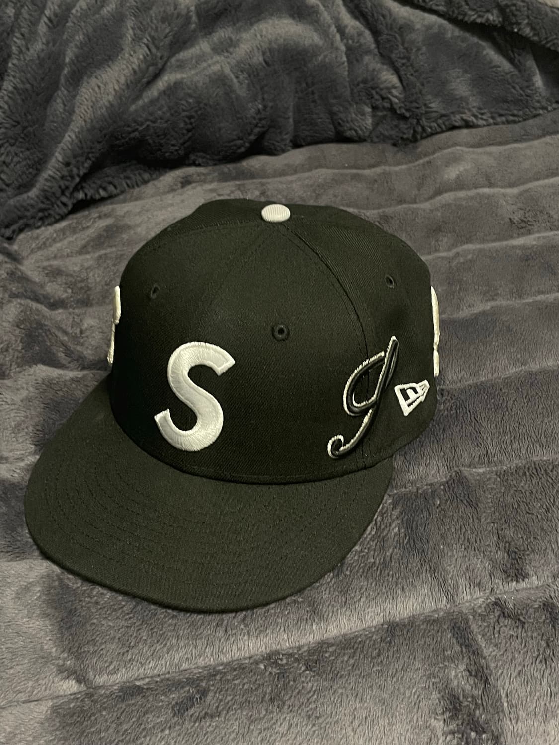 슈프림 멀티s로고 뉴에라 상품이미지2