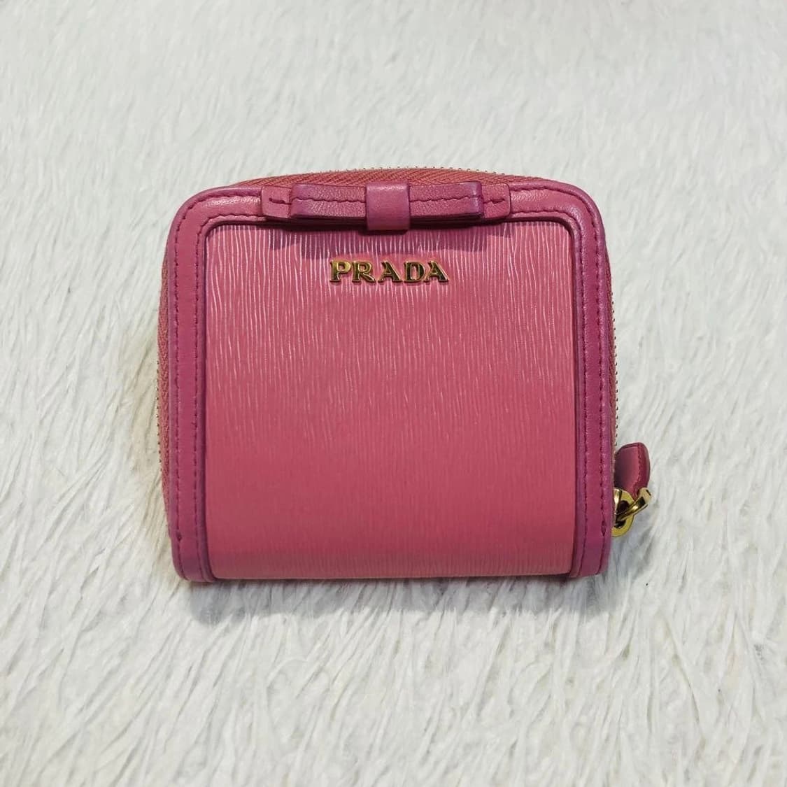 프라다 지갑 Prada Pink Leather Bifold 상품이미지1