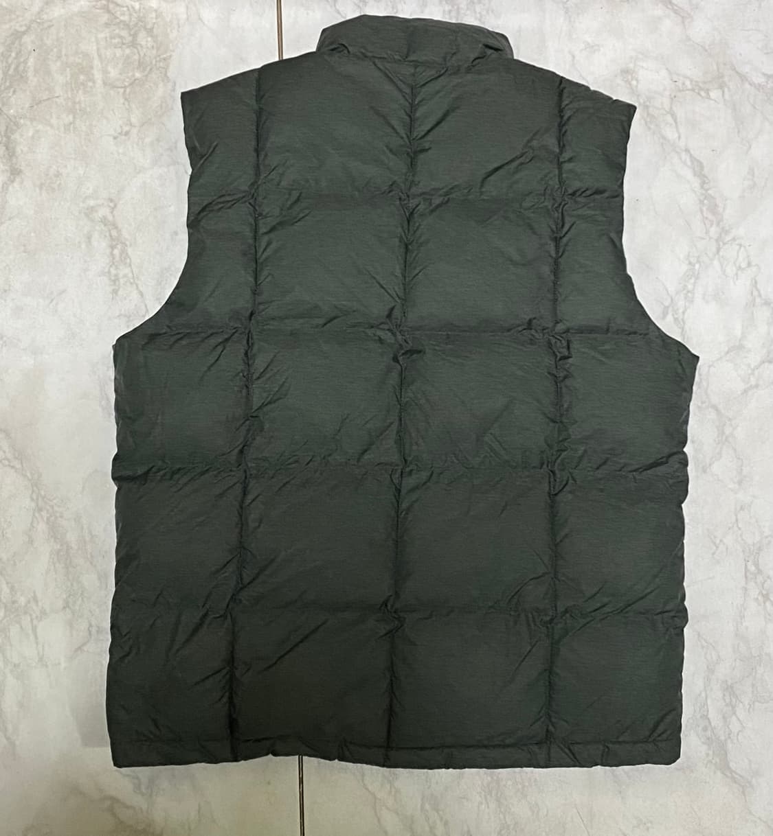 살로몬 패딩조끼 다크그린 사이즈 105 상품이미지4