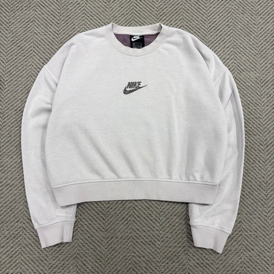 나이키 센터로고 맨투맨 v3256 상품이미지1