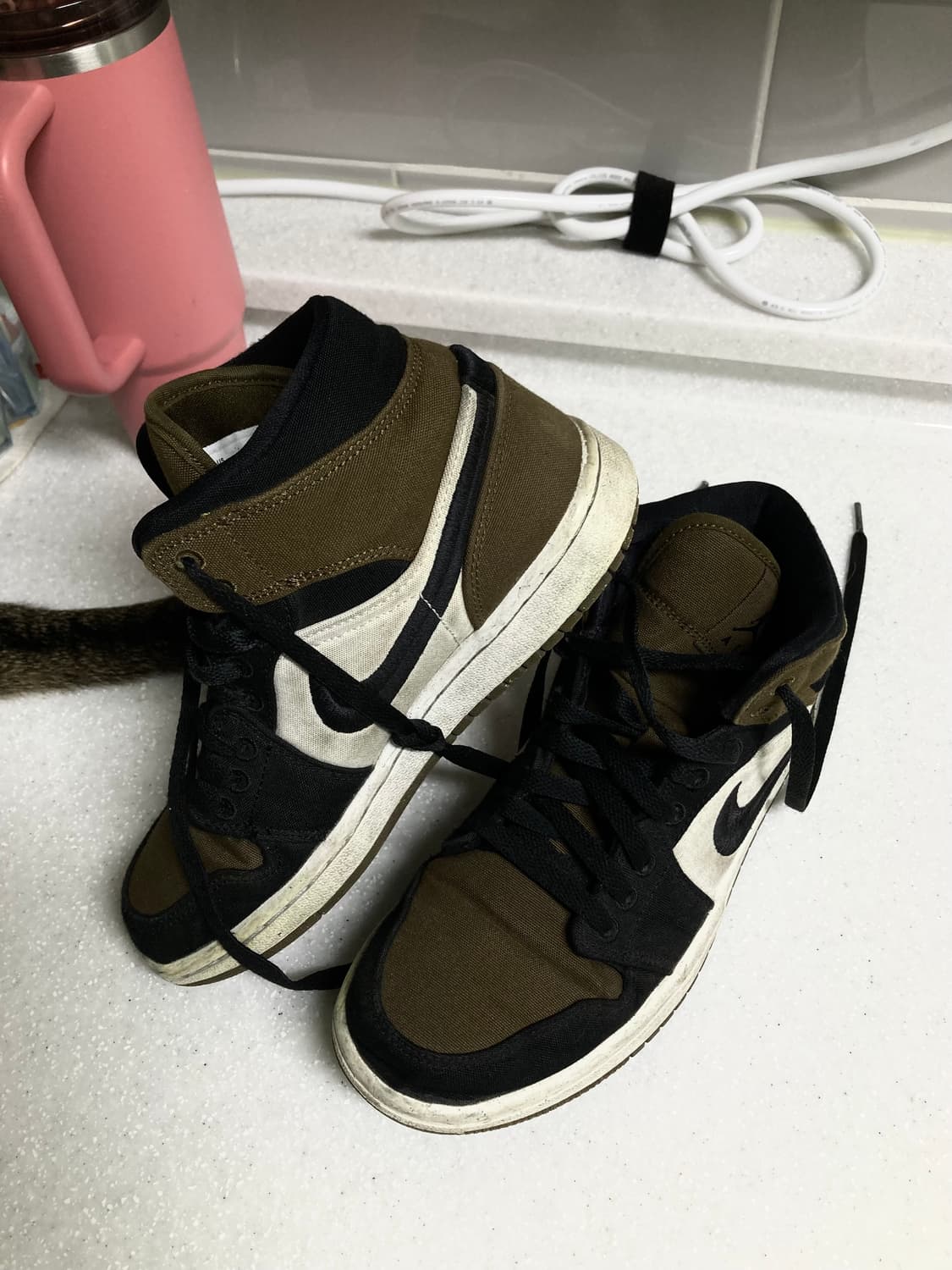 나이키 에어조던 1 미드 브라운 상품이미지1