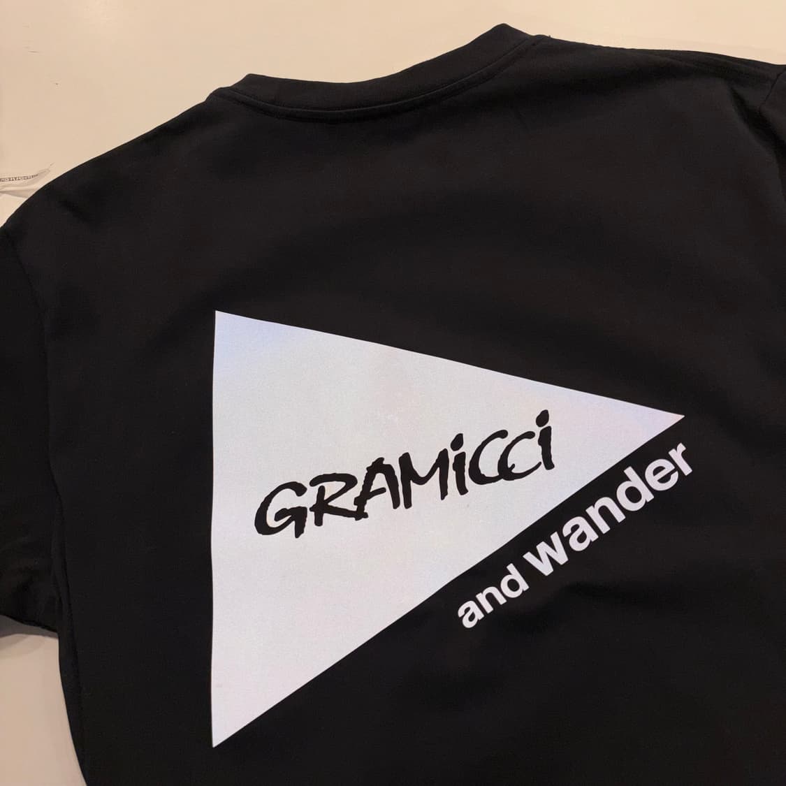 [L] 그라미치 x and wander 블랙 반팔 티셔츠 B819 상품이미지7