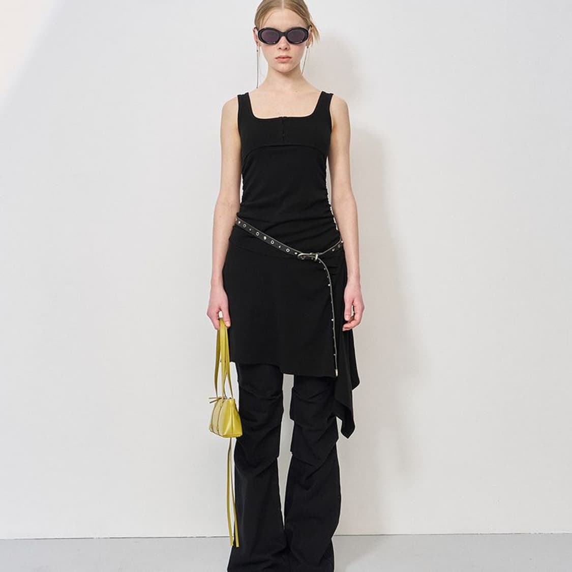 LCDC BUSTIER DETAIL JERSEY
DRESS 상품이미지1