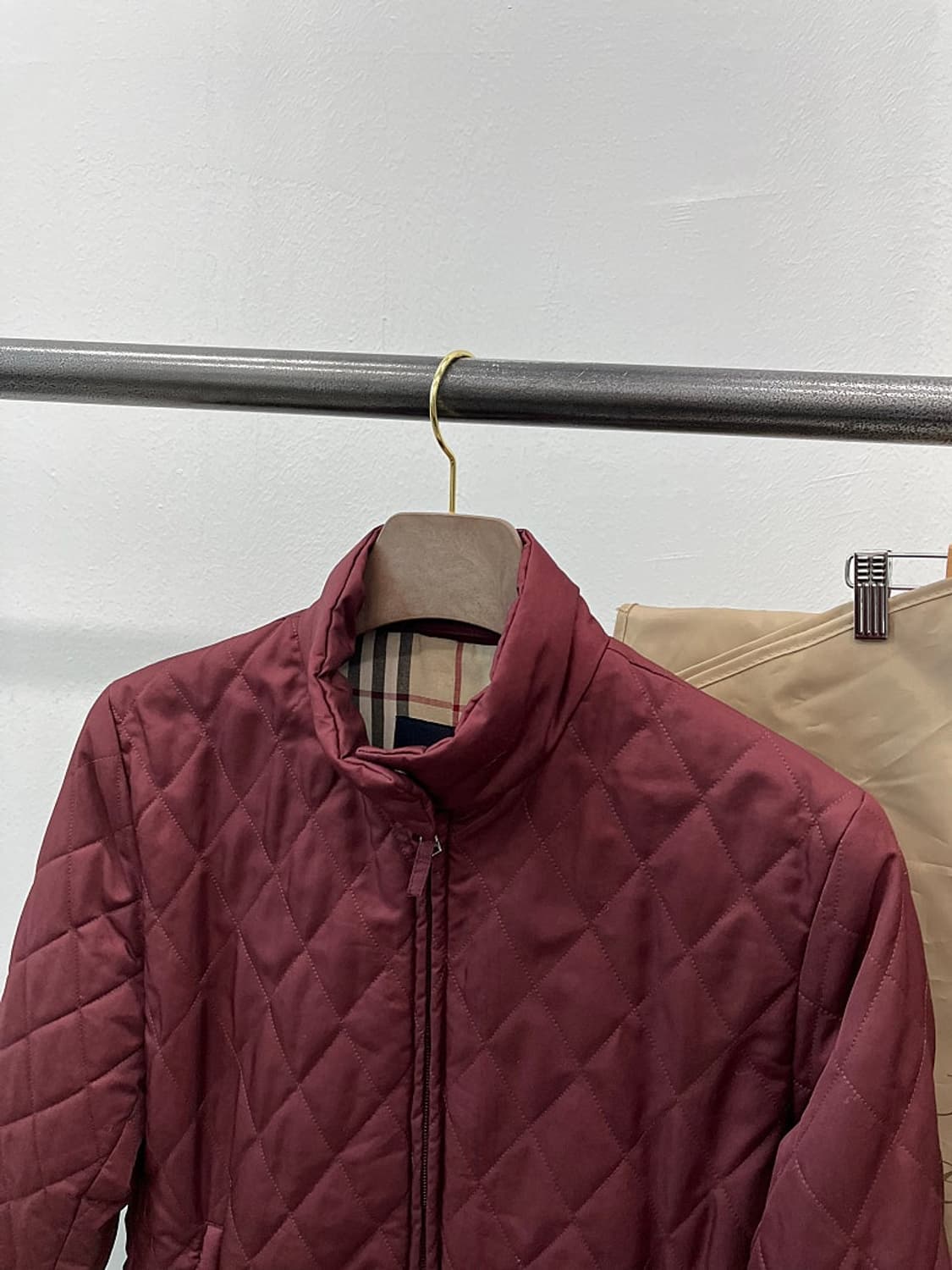 여) 버버리 버건디 퀼팅집업  상품이미지3