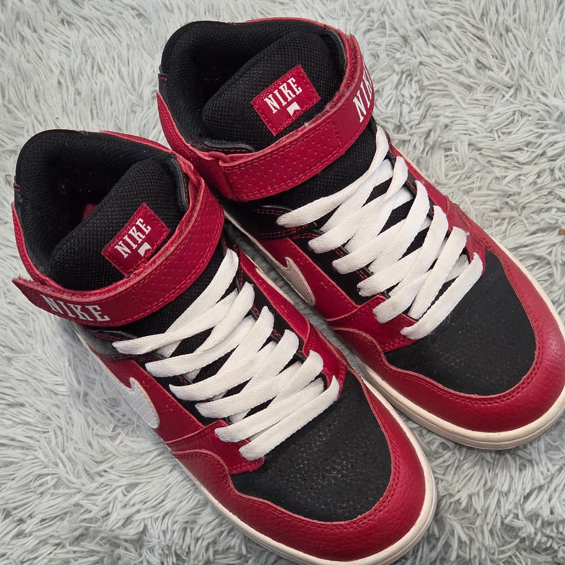 1q-20:나이키 코트 트랜즈션 미드 키즈 레드 블랙 (230mm) 상품이미지5