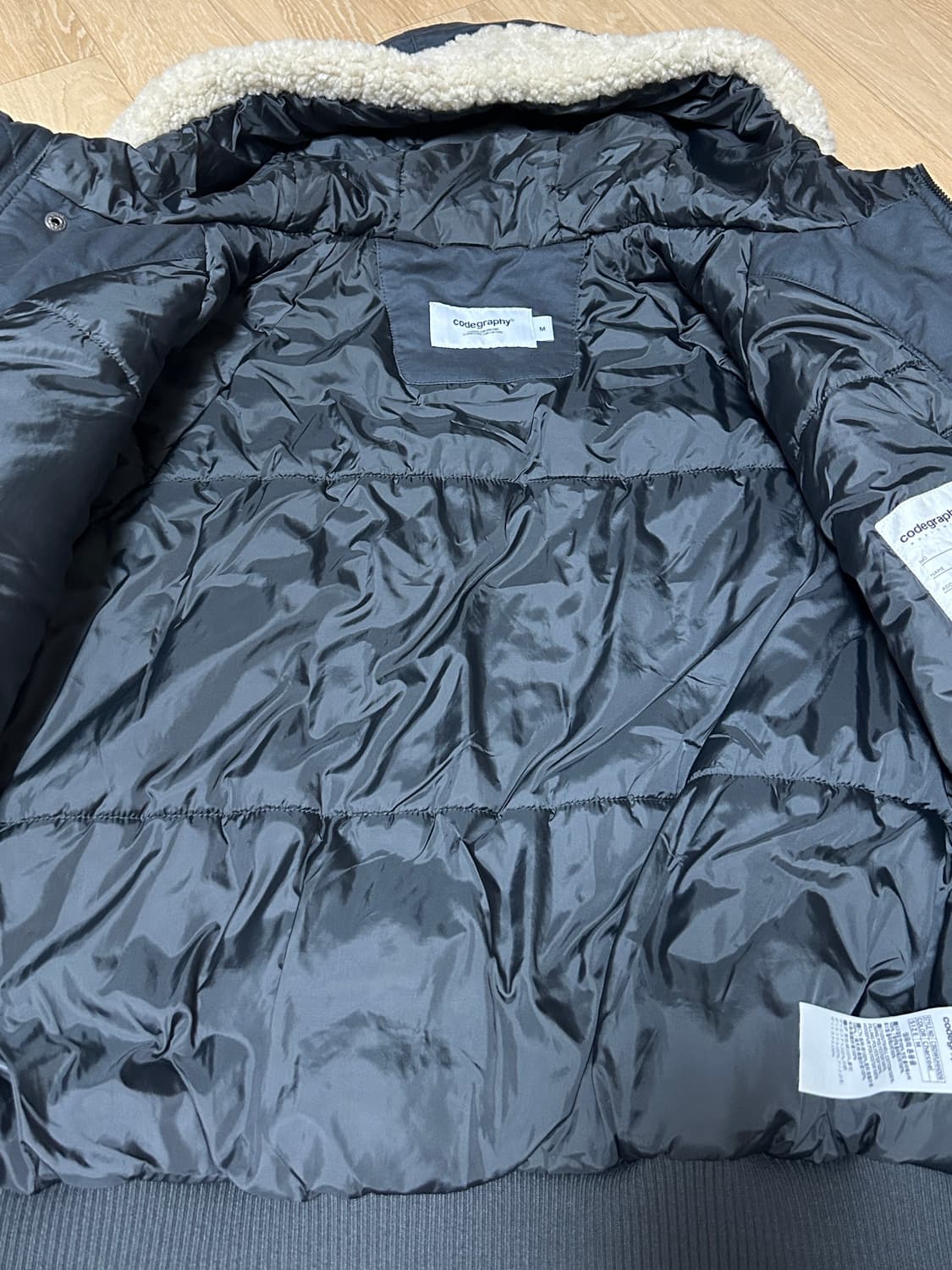 코드그라피 N2B 숏패딩 차콜 M 상품이미지4