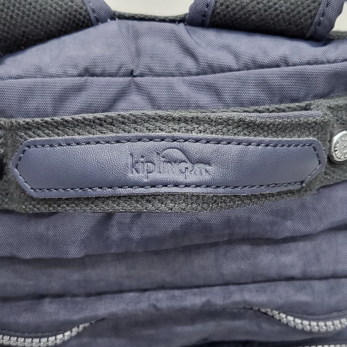 상태좋은 키플링 매력적인 네이비 색상 백팩 상품이미지8