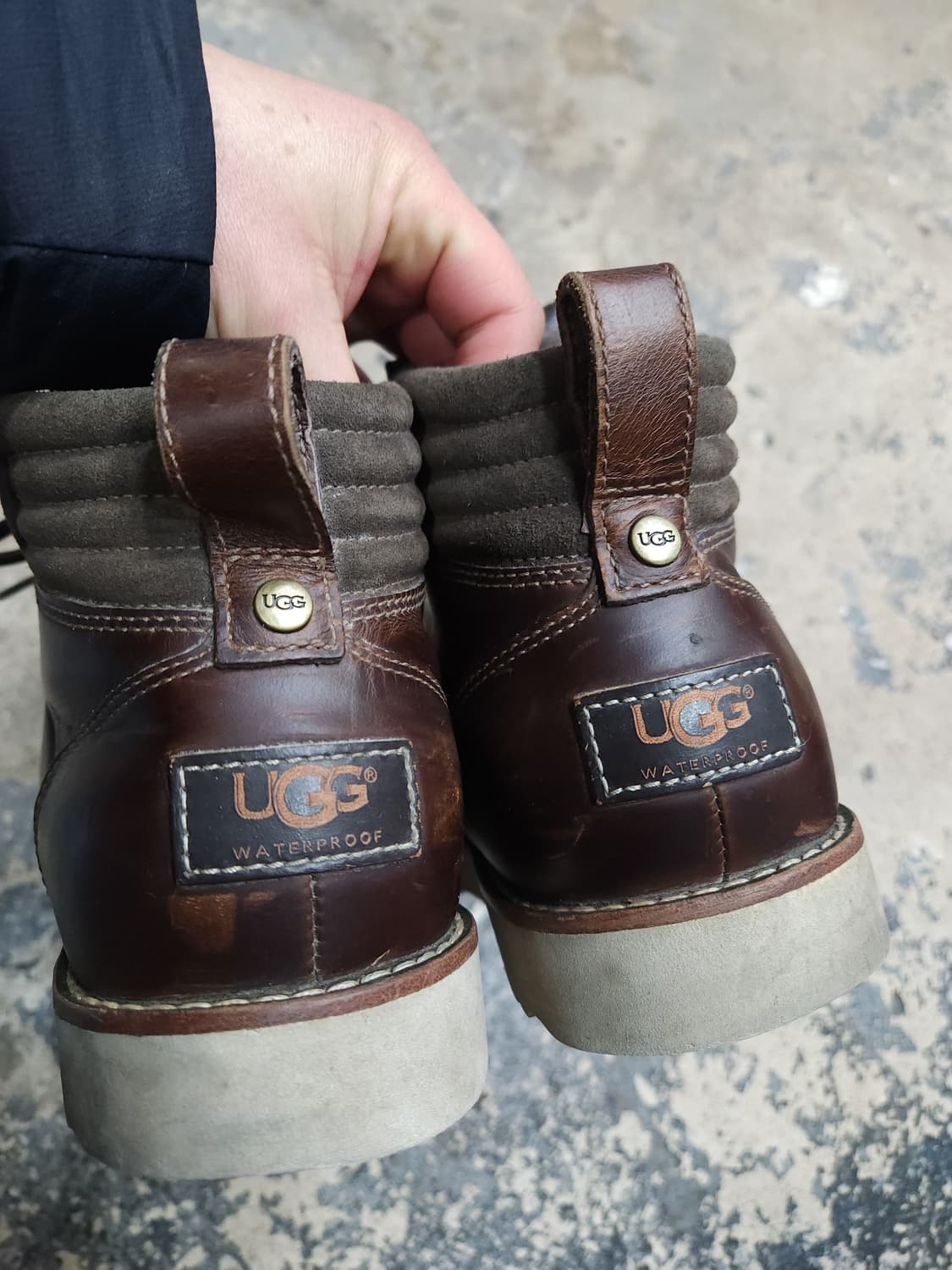어그 ugg 카풀린 레더부츠 260mm

 상품이미지4