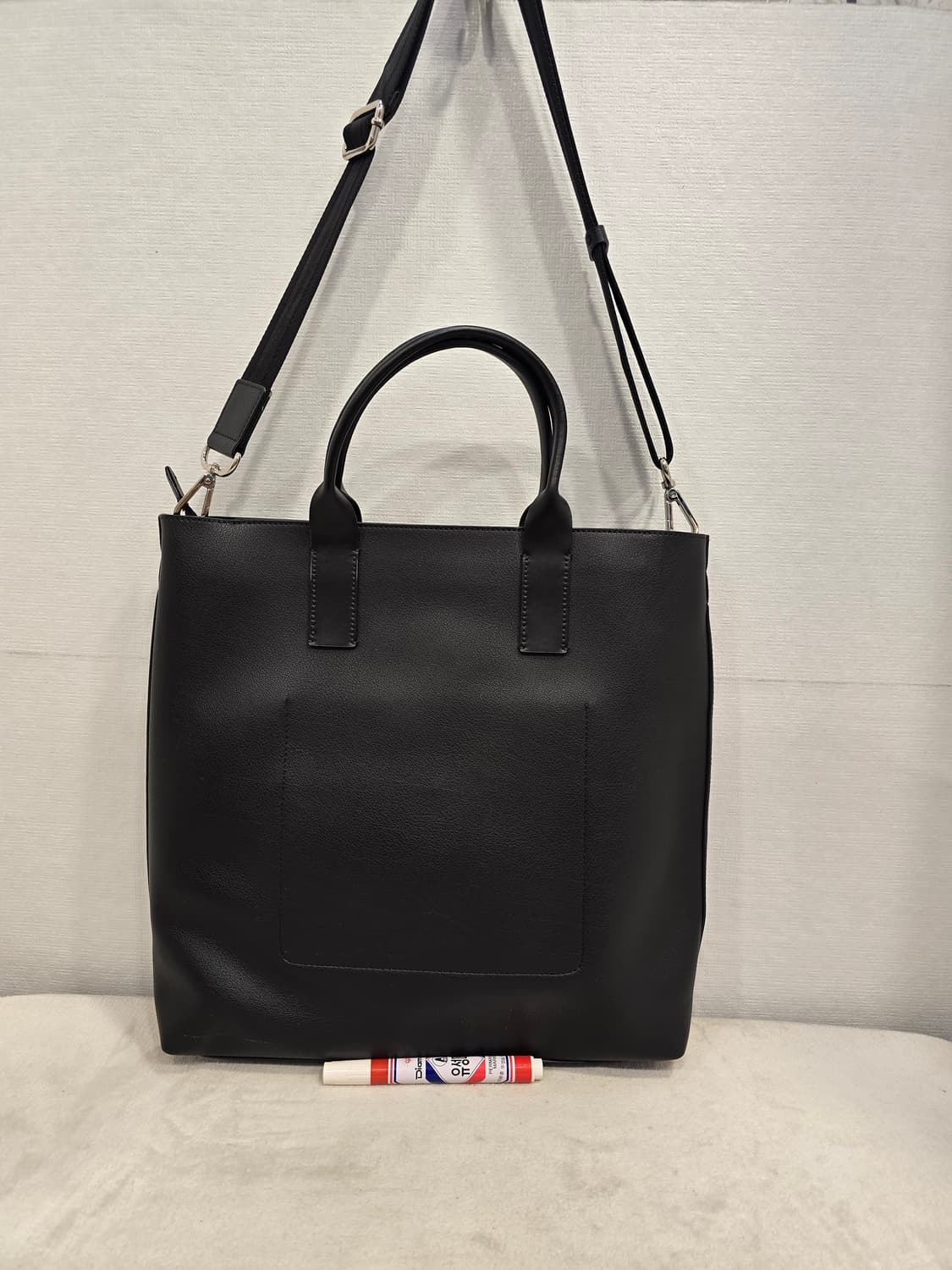 닥스 남성 블랙 가죽 토트 겸 크로스백 상품이미지3