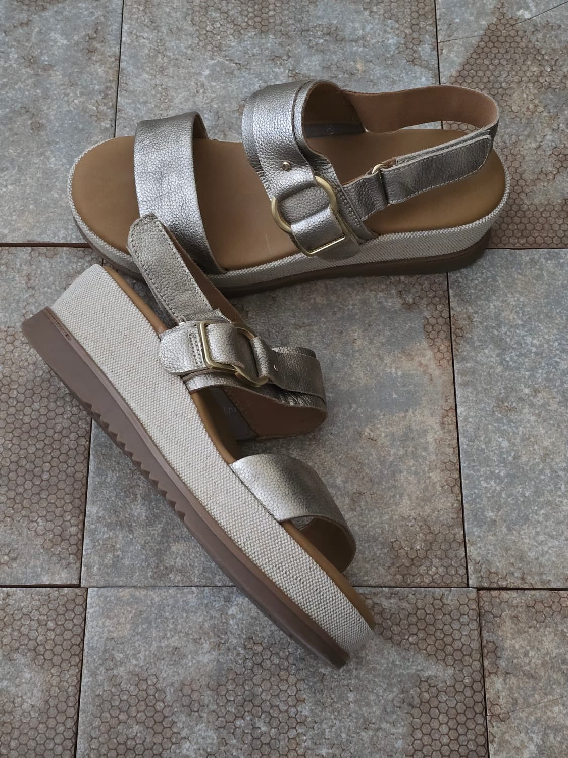 (235)락포트 델라니 피스 슬링 샌들 상품이미지6