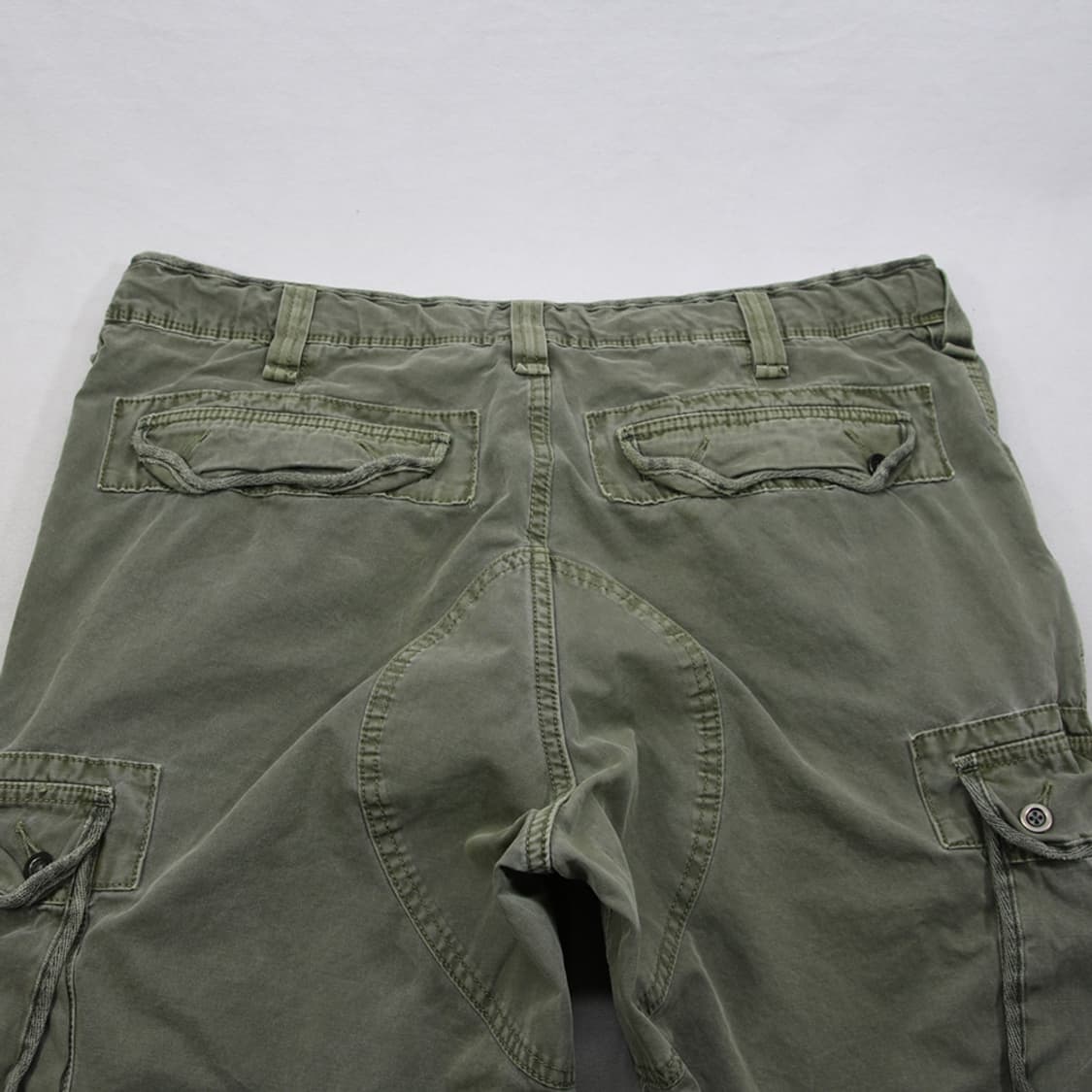 (착용컷) 유니클로 카고 팬츠 (남성용 37.5) 상품이미지8