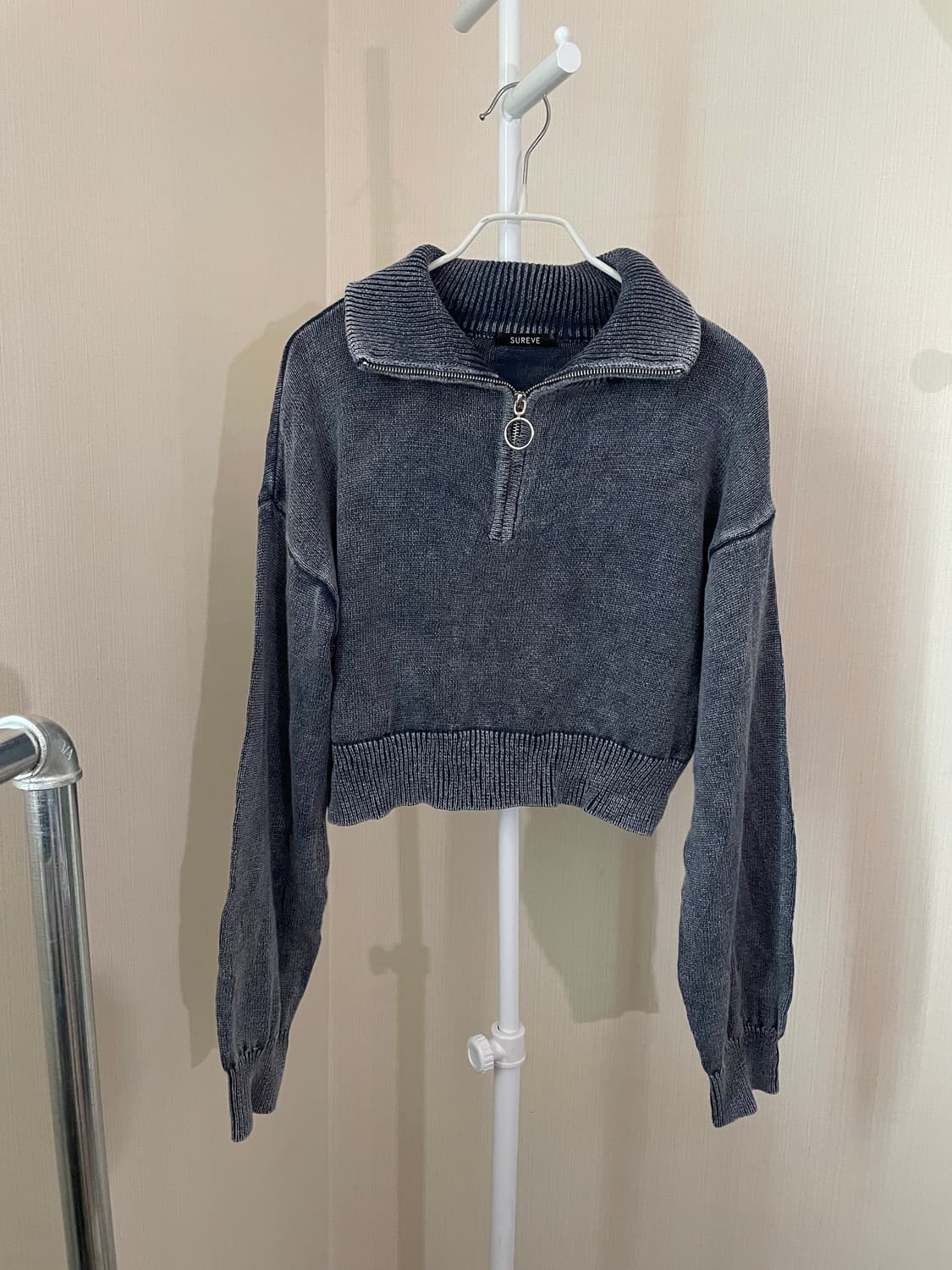 그레이 워싱 반집업 니트 상품이미지1