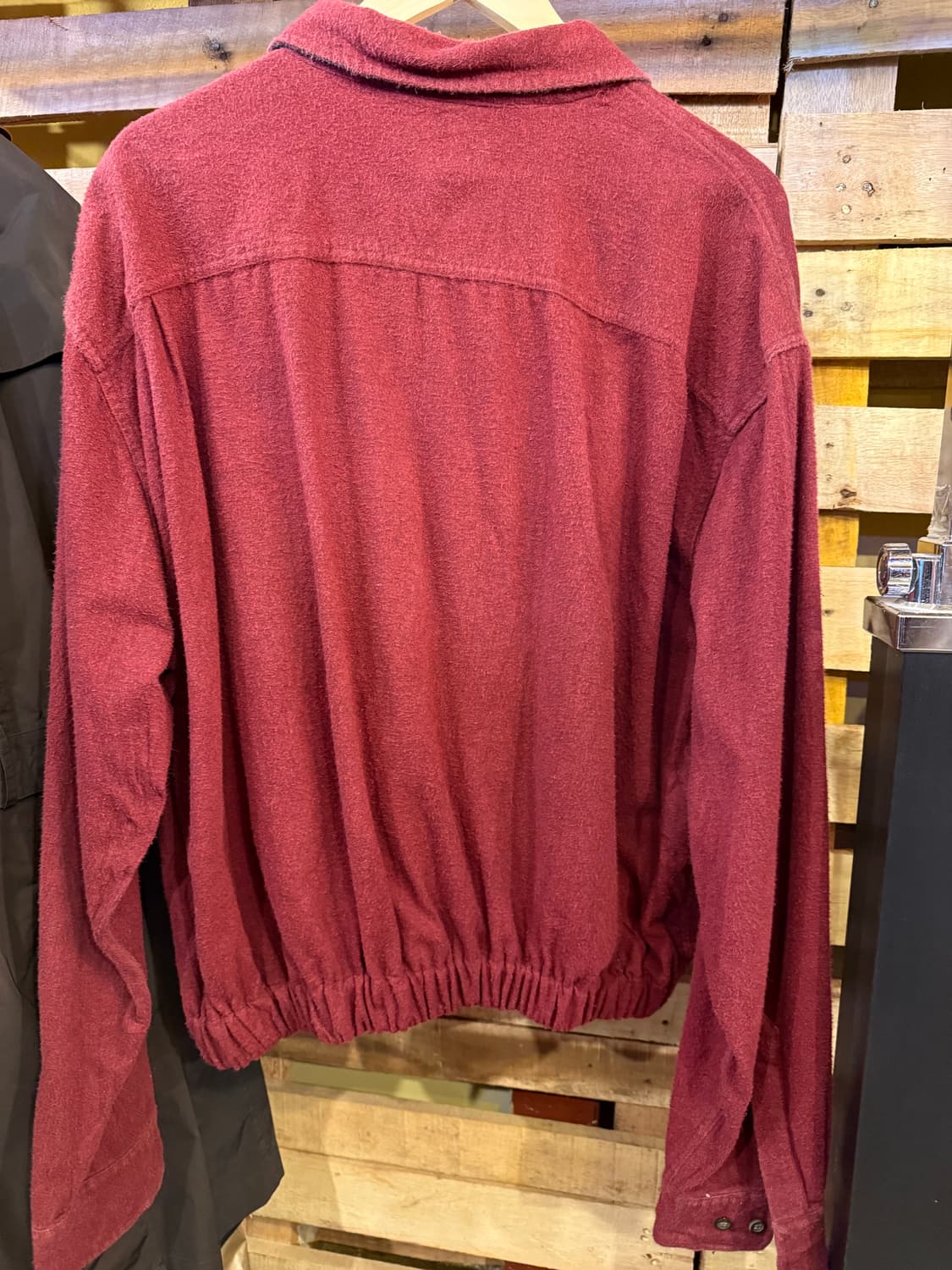 칼하트 버건디 리메이크 크롭 셔츠 자켓 상품이미지3