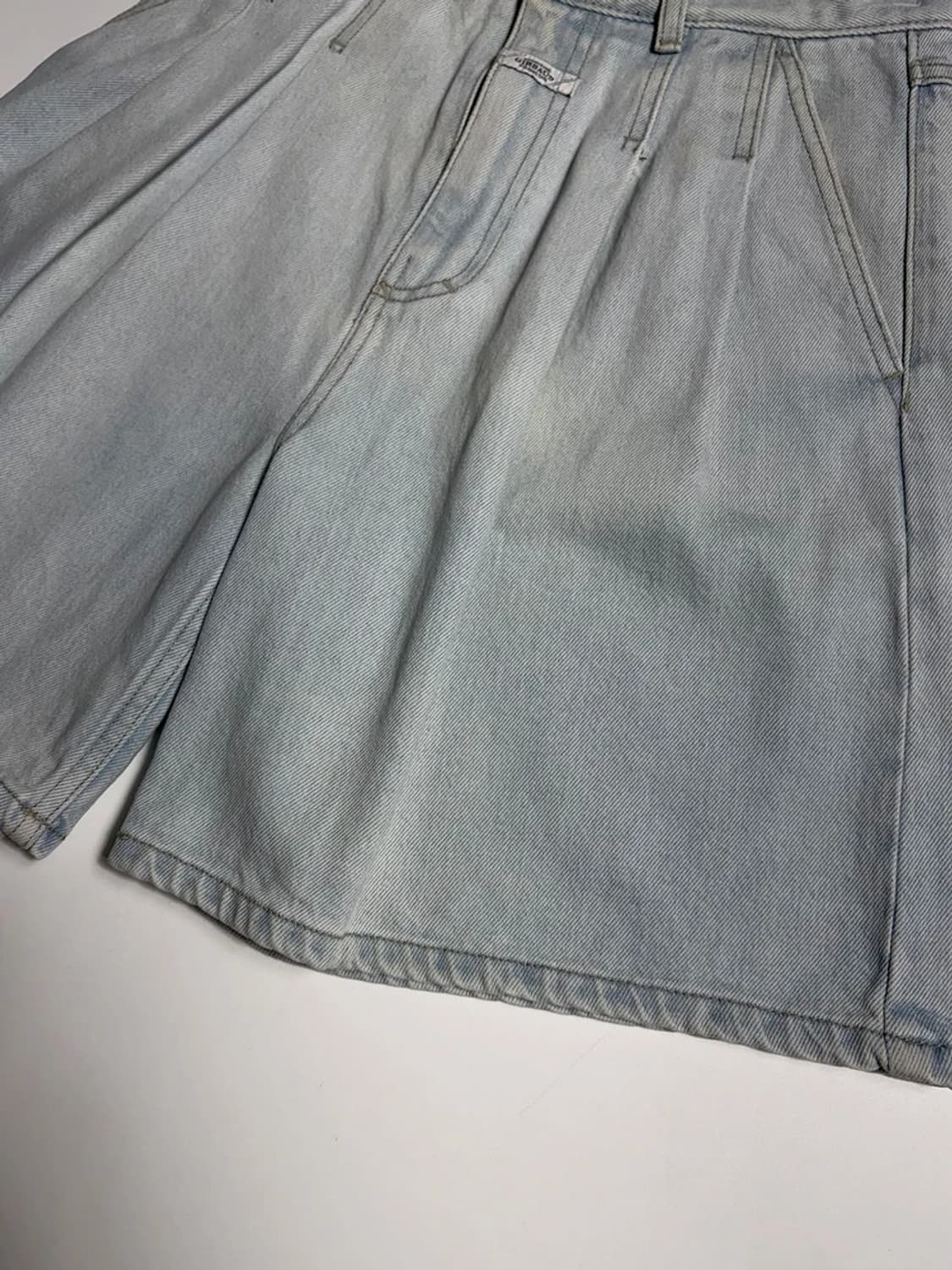 마리떼프랑소와저버 라이트 블루 핀턱 데님 반바지 R1671 상품이미지4