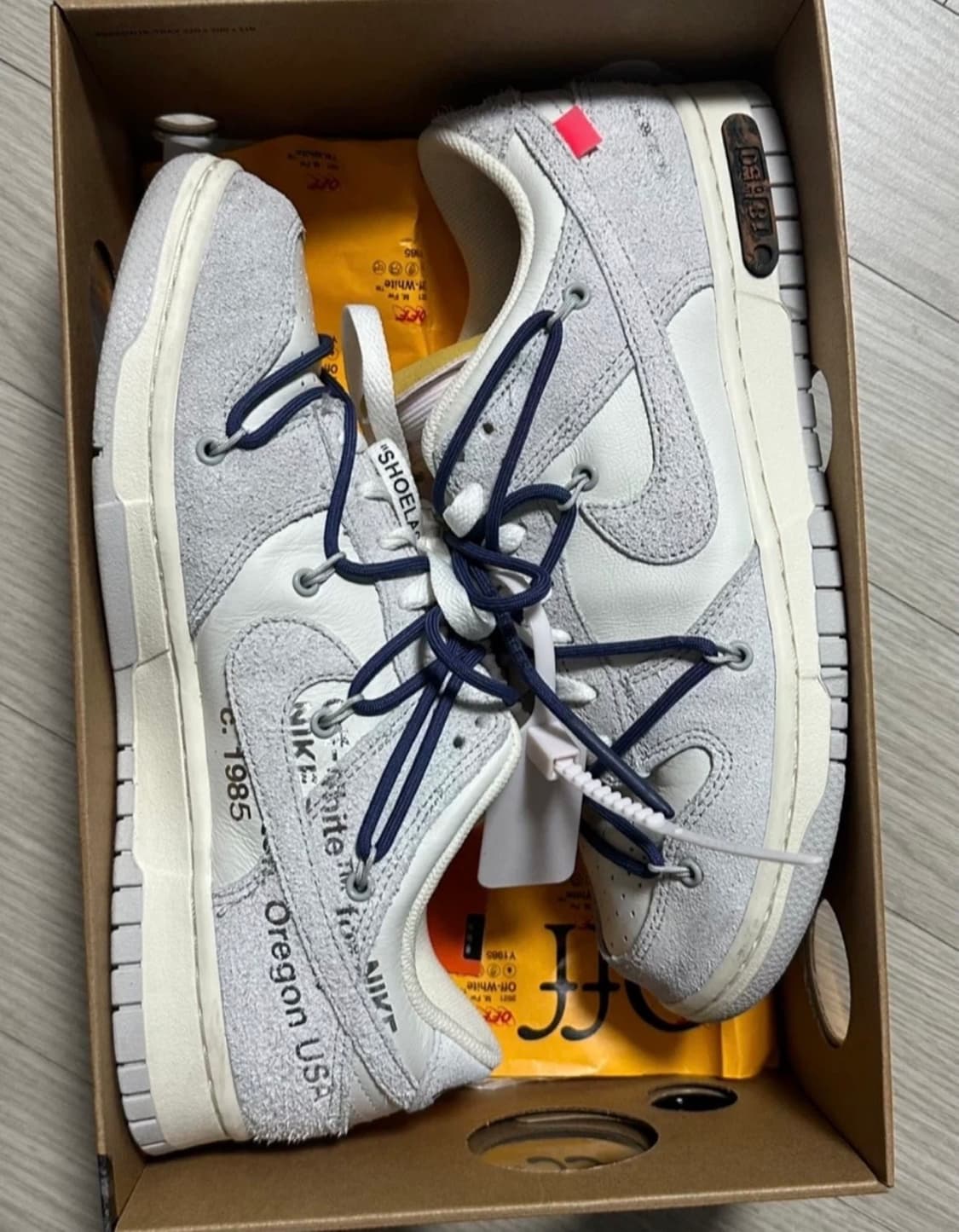 나이키 x 오프화이트 덩크 로우 Lot 18 270 새상품급 상품이미지2