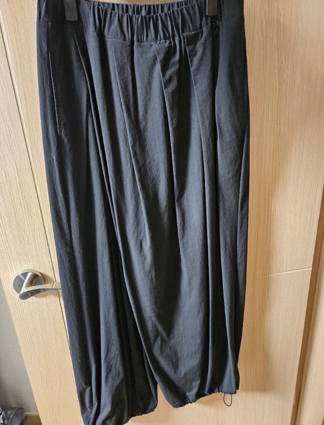 송지오 어시메트릭 풀밴딩 팬츠 상품이미지1