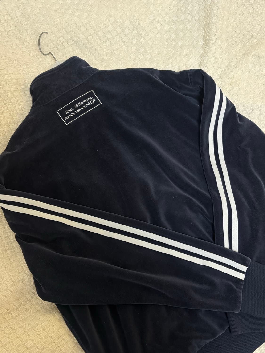 널디 벨벳 져지 탑 네이비 상품이미지2