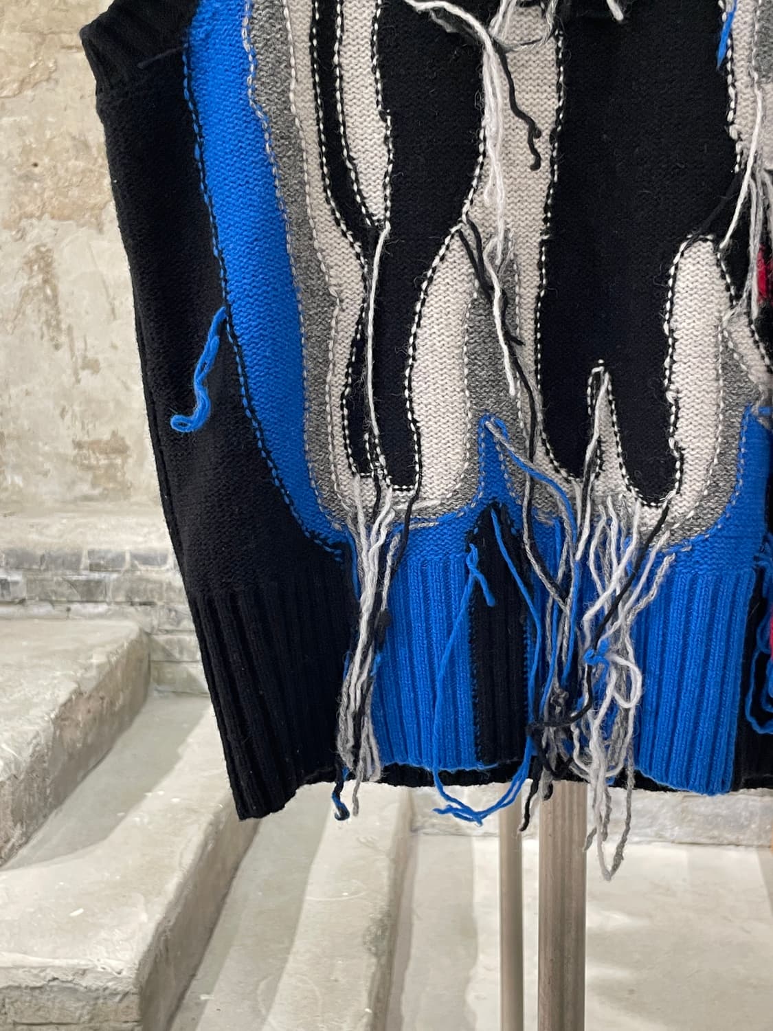 찰리 제프리 러버보이 21F/W 블랙 테슬 니트 베스트 상품이미지4