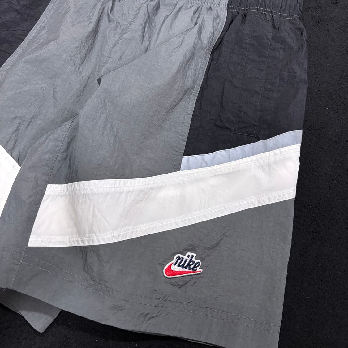 M 나이키 차콜 나일론 우븐 쇼츠 반바지 상품이미지3