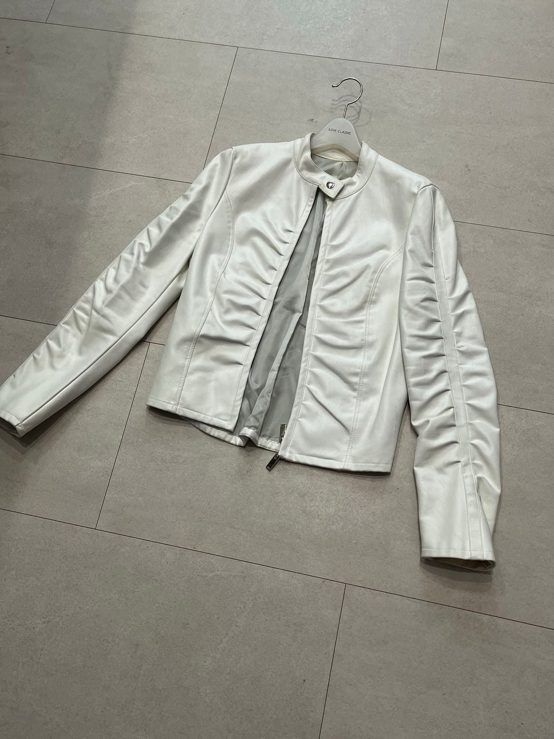 나체 레더 자켓 화이트 상품이미지1