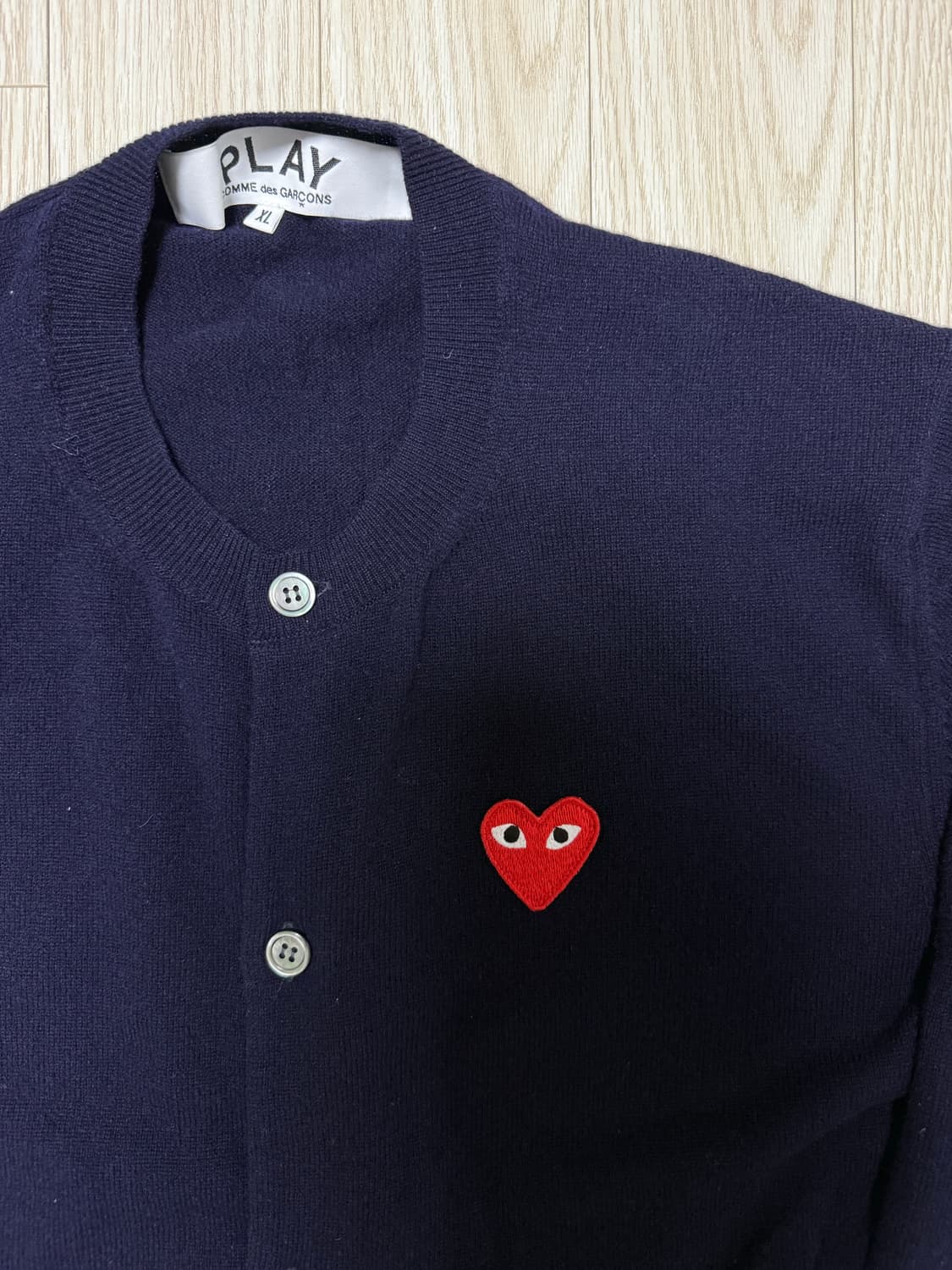 꼼데가르송 레드 하트 가디건 네이비 색상 XL 사이즈 상품이미지2