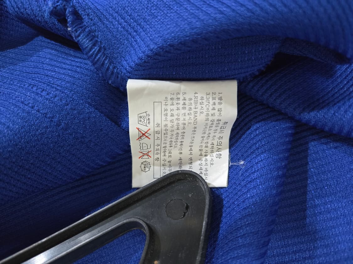 디아도라 브이넥 오버핏 맨투맨 상품이미지4