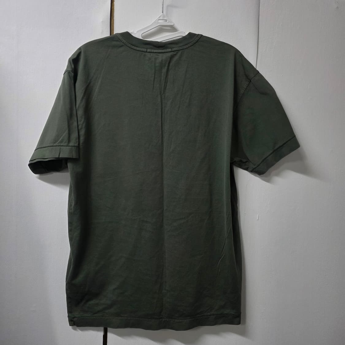 정품) 스톤아일랜드 컴퍼스 로고 패치 카키 반팔 라운드 티셔츠 M 상품이미지2