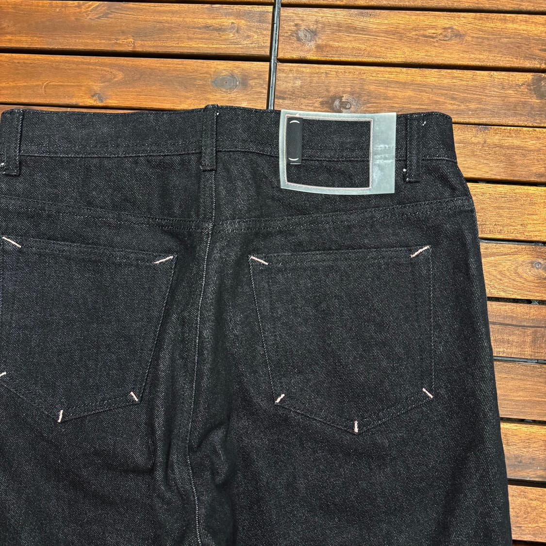 connote 핑크 스티치 테이퍼드 블랙진 (31)   상품이미지4