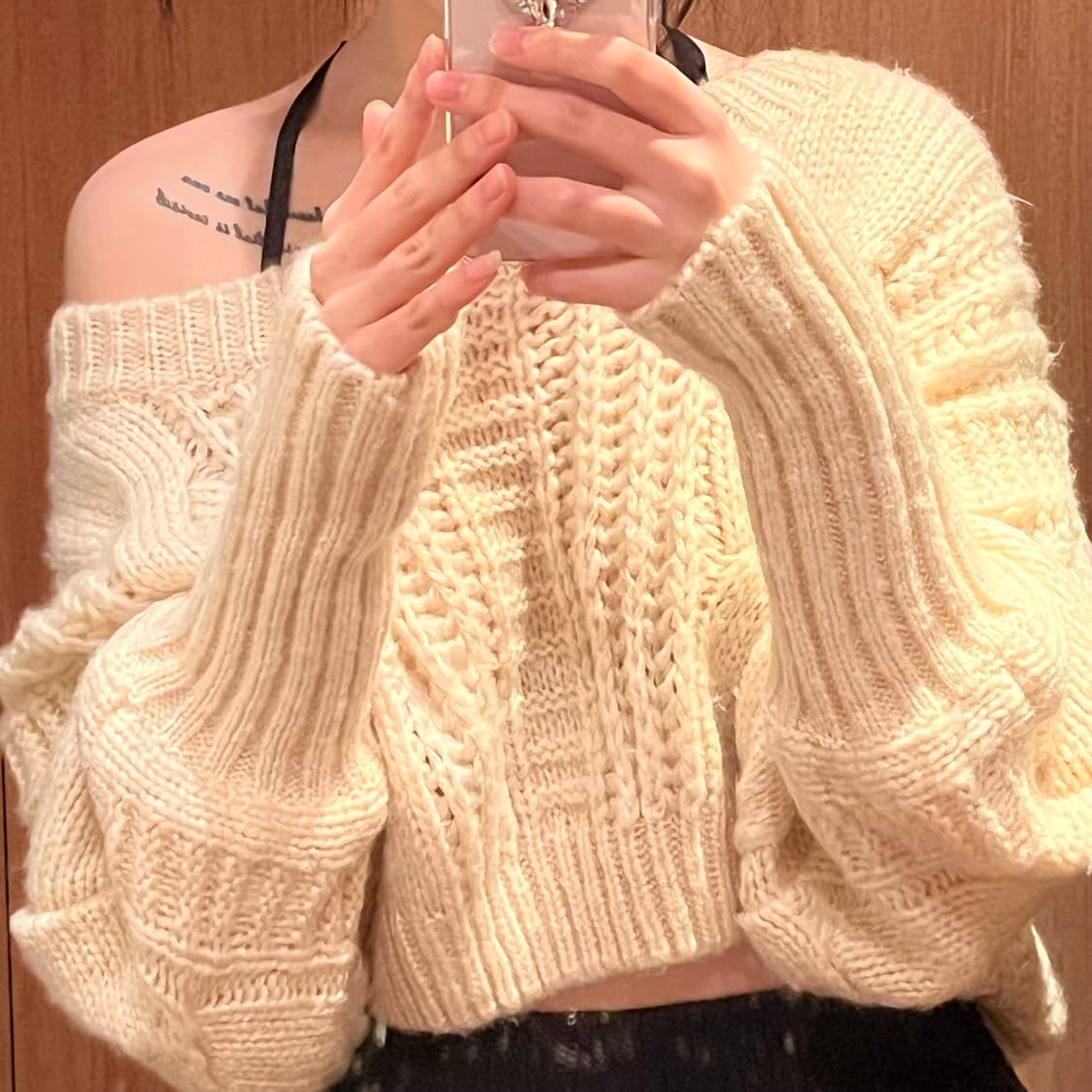 Datura 오프숄더 아이보리 크롭 니트 갸루 상품이미지5