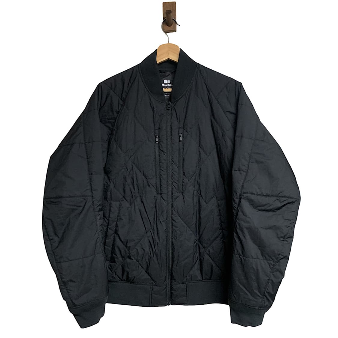 유니클로 화이트마운티니어링 하이브리드 다운 L 상품이미지1