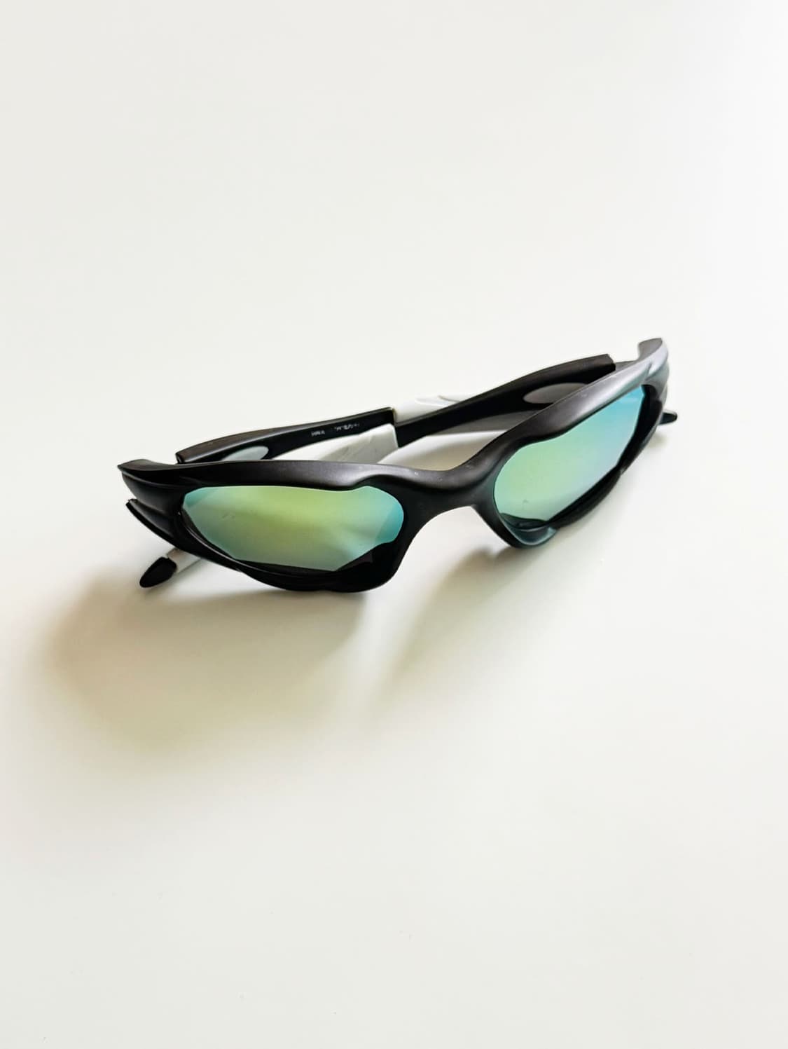 랩 어라운드 스포티 미러렌즈 프레임 빈티지 선글라스 상품이미지1