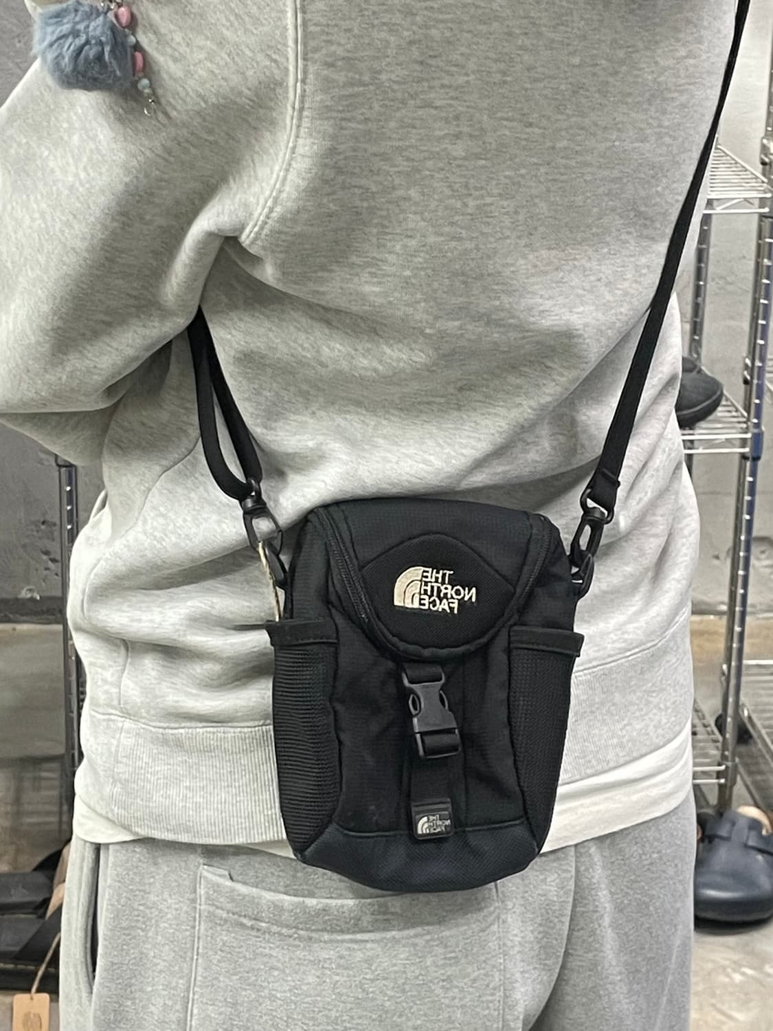 노스페이스 미니 크로스백 상품이미지7