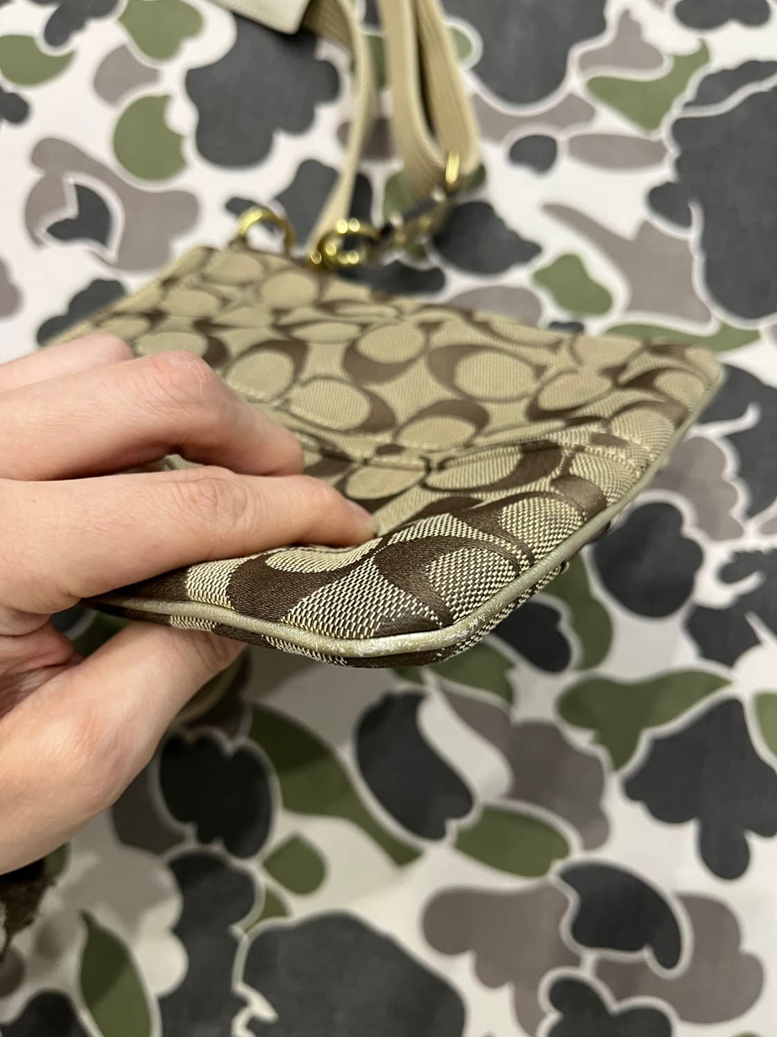 코치 모노그램 미니 크로스백 상품이미지4