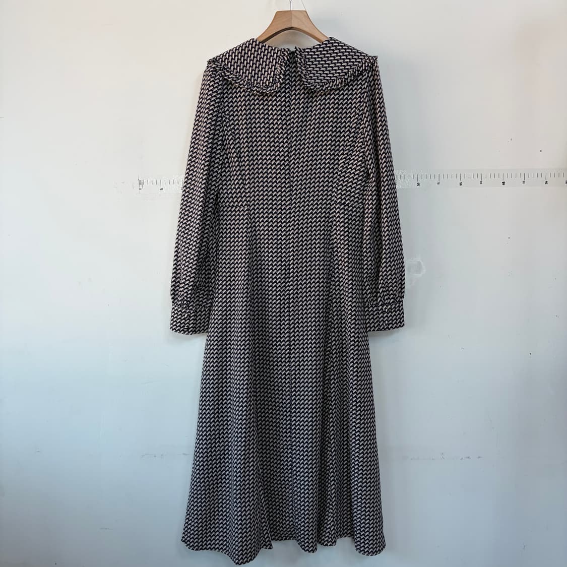 플라스틱 아일랜드 패턴 롱 원피스 상품이미지3