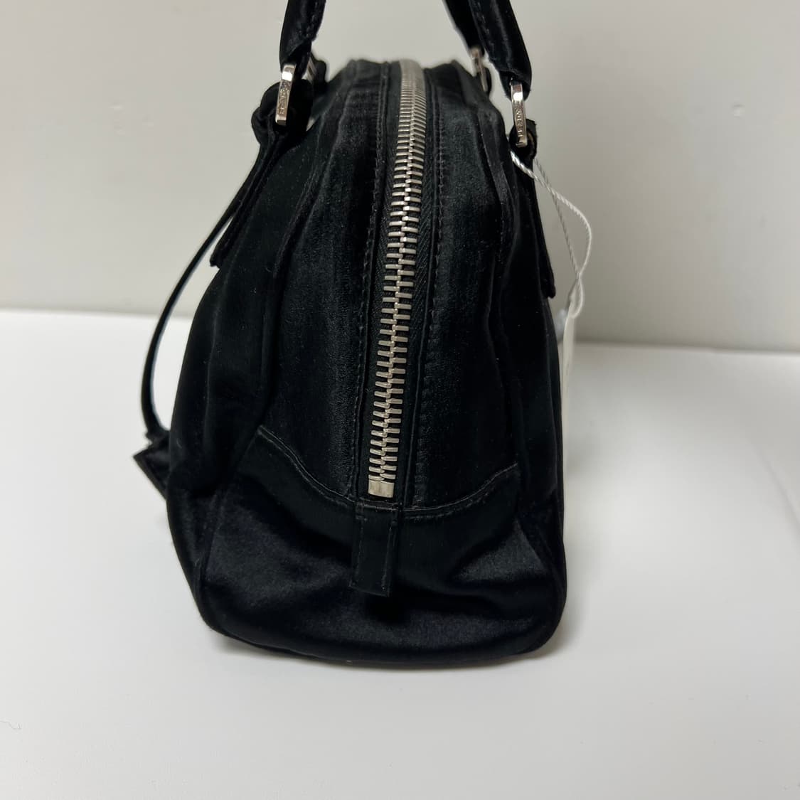 PRADA 프라다 미니 볼링백 상품이미지4