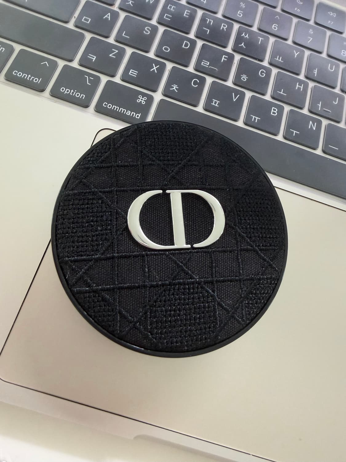 디올 포에버 스킨 글로우 쿠션 00N 상품이미지1