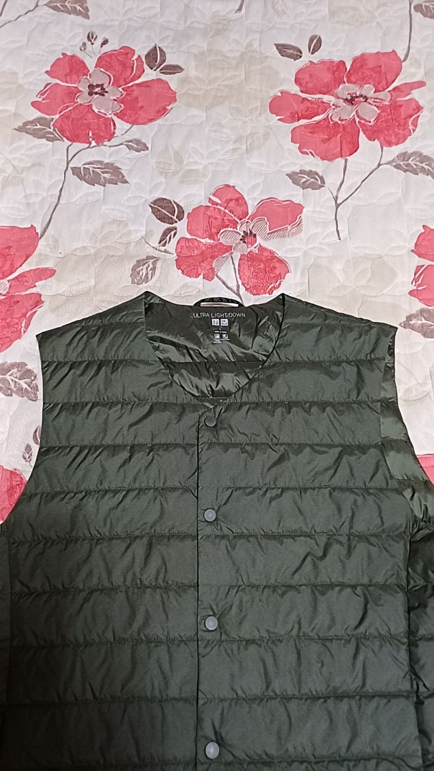 유니클로 오리털 초경량조끼 100 가슴53 기장66 상품이미지3