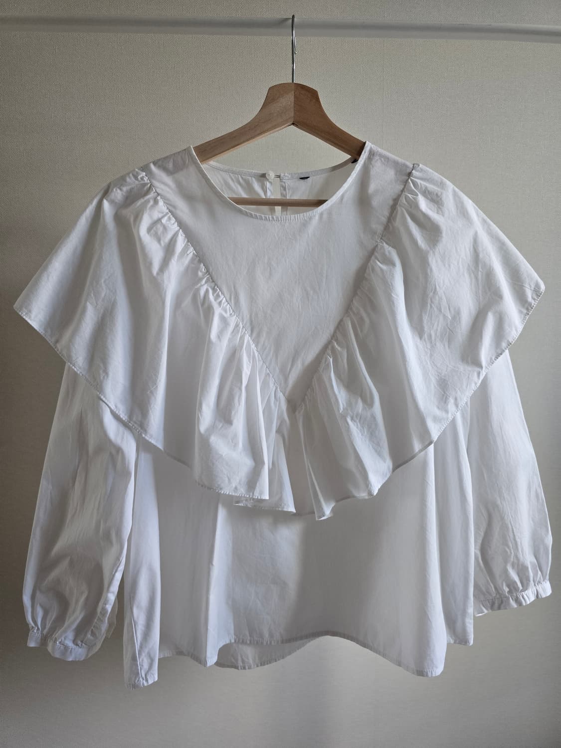 ZARA 러플 화이트 블라우스 (L) 상품이미지2