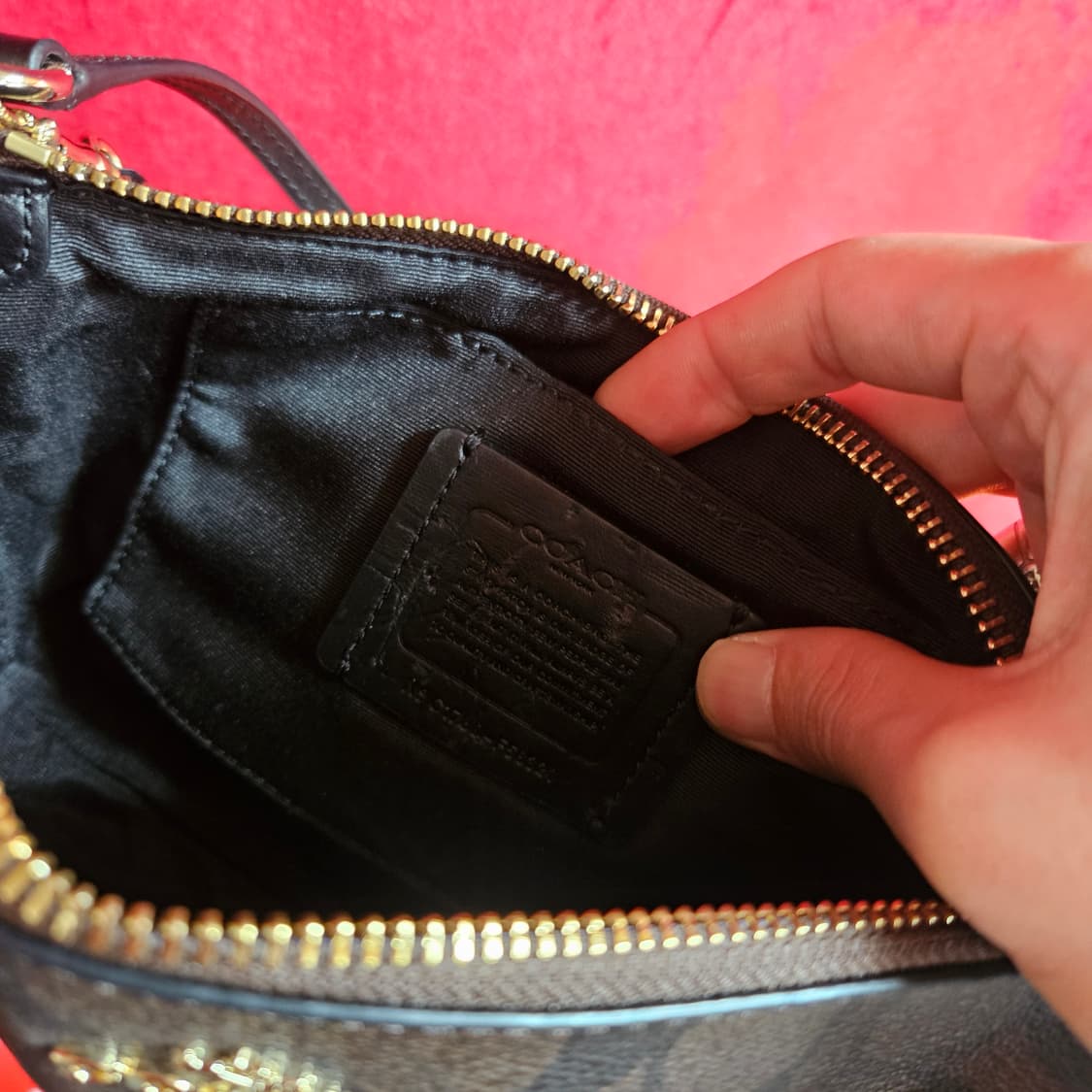 코치(Coach) 시그니쳐 탑핸들 미니 숄더 크로스백  상품이미지8