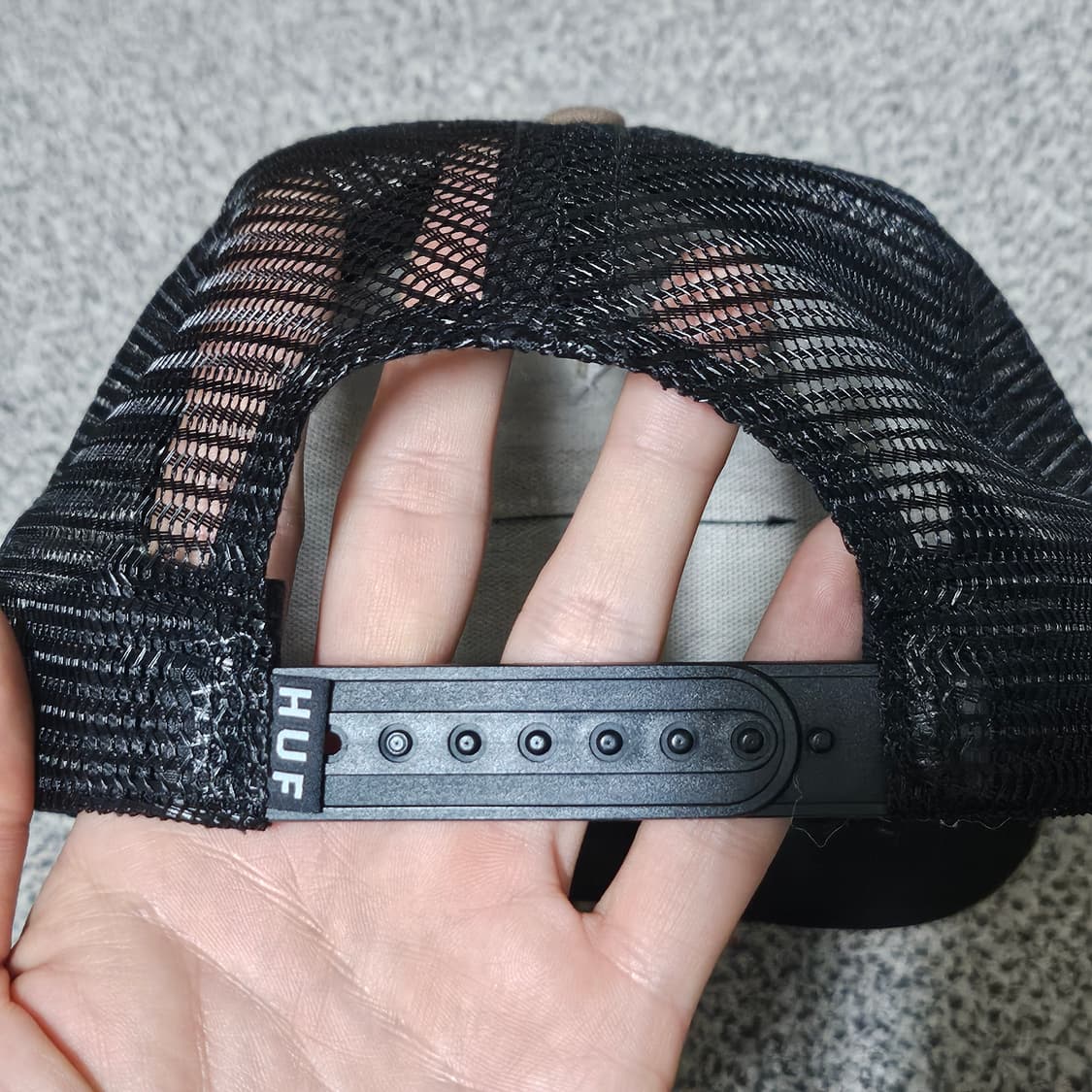 허프 HUF 카모 헤링본 메쉬 캡 (챔피언 스파크플러그 패치) 상품이미지5