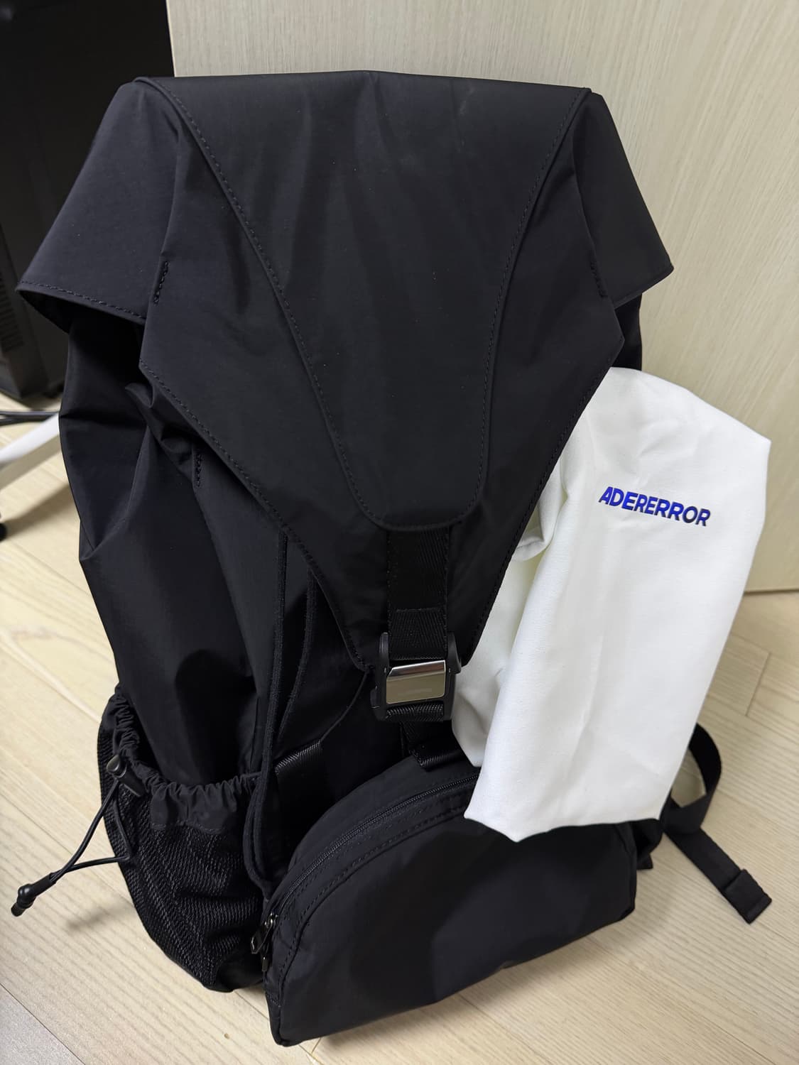 아더에러 바딘 백팩 느와르 상품이미지1